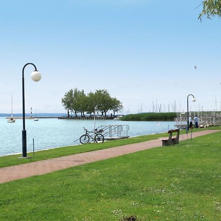 Holiday Home Balatontourist Fuered-1 By Interhome Balatonfured Exterior photo