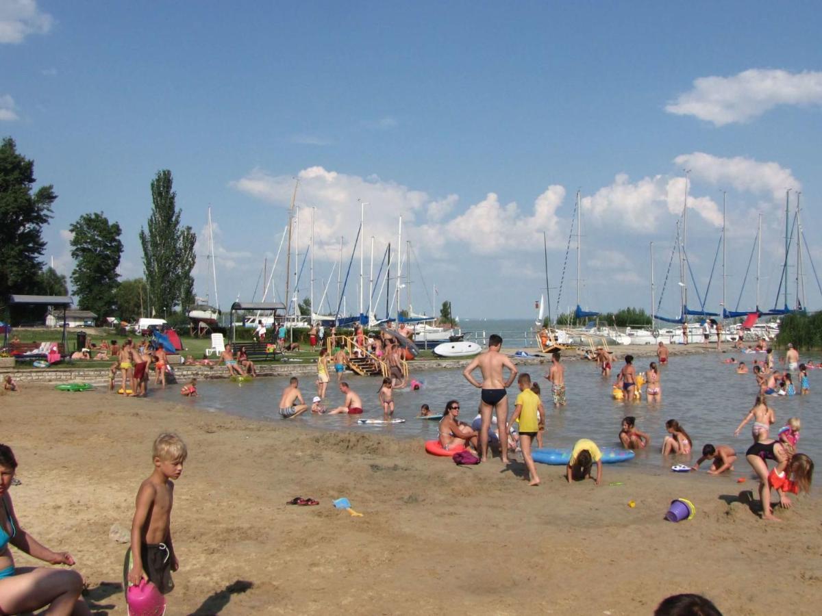 Holiday Home Balatontourist Fuered-1 By Interhome Balatonfured Exterior photo